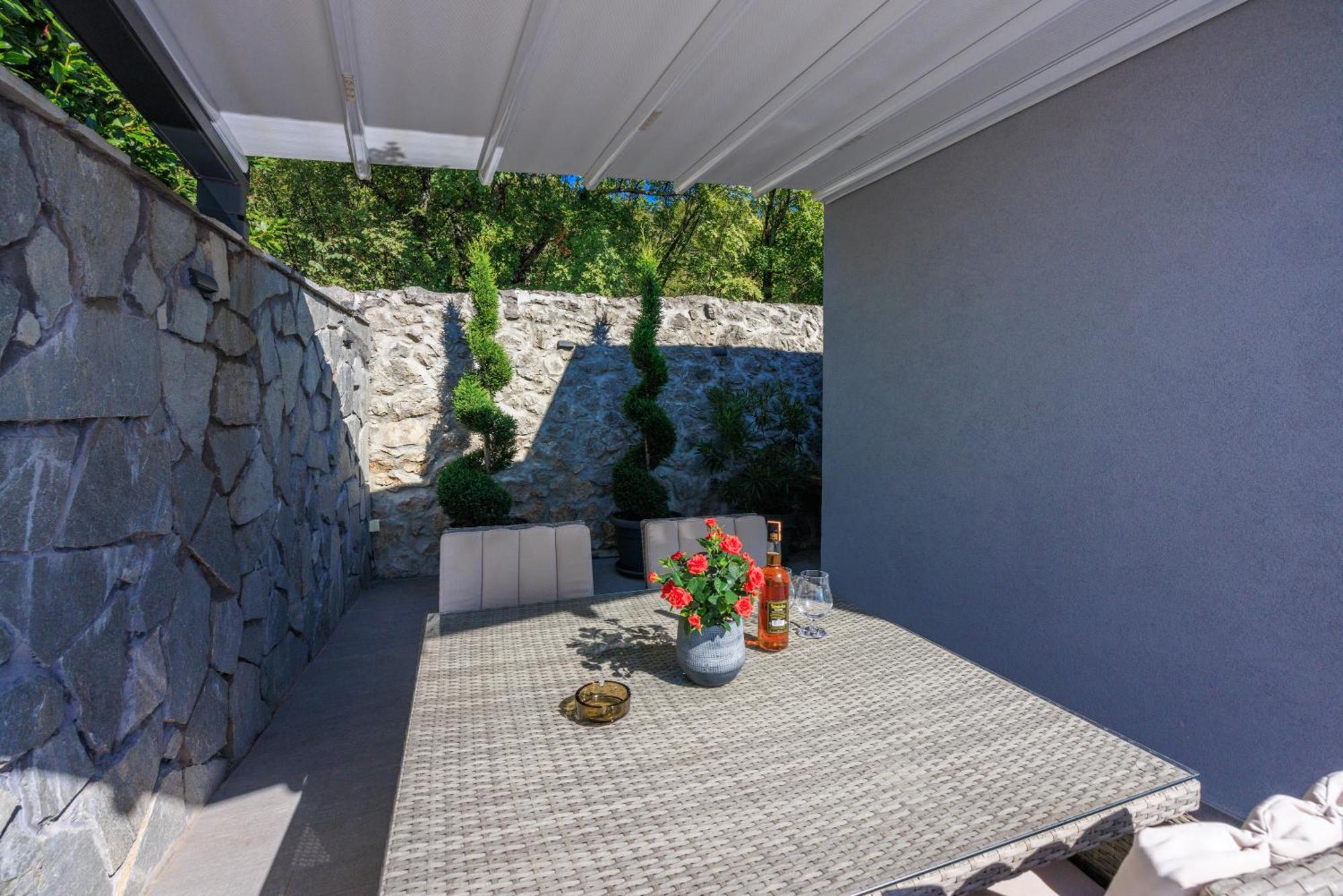 Holiday home Hojka 2